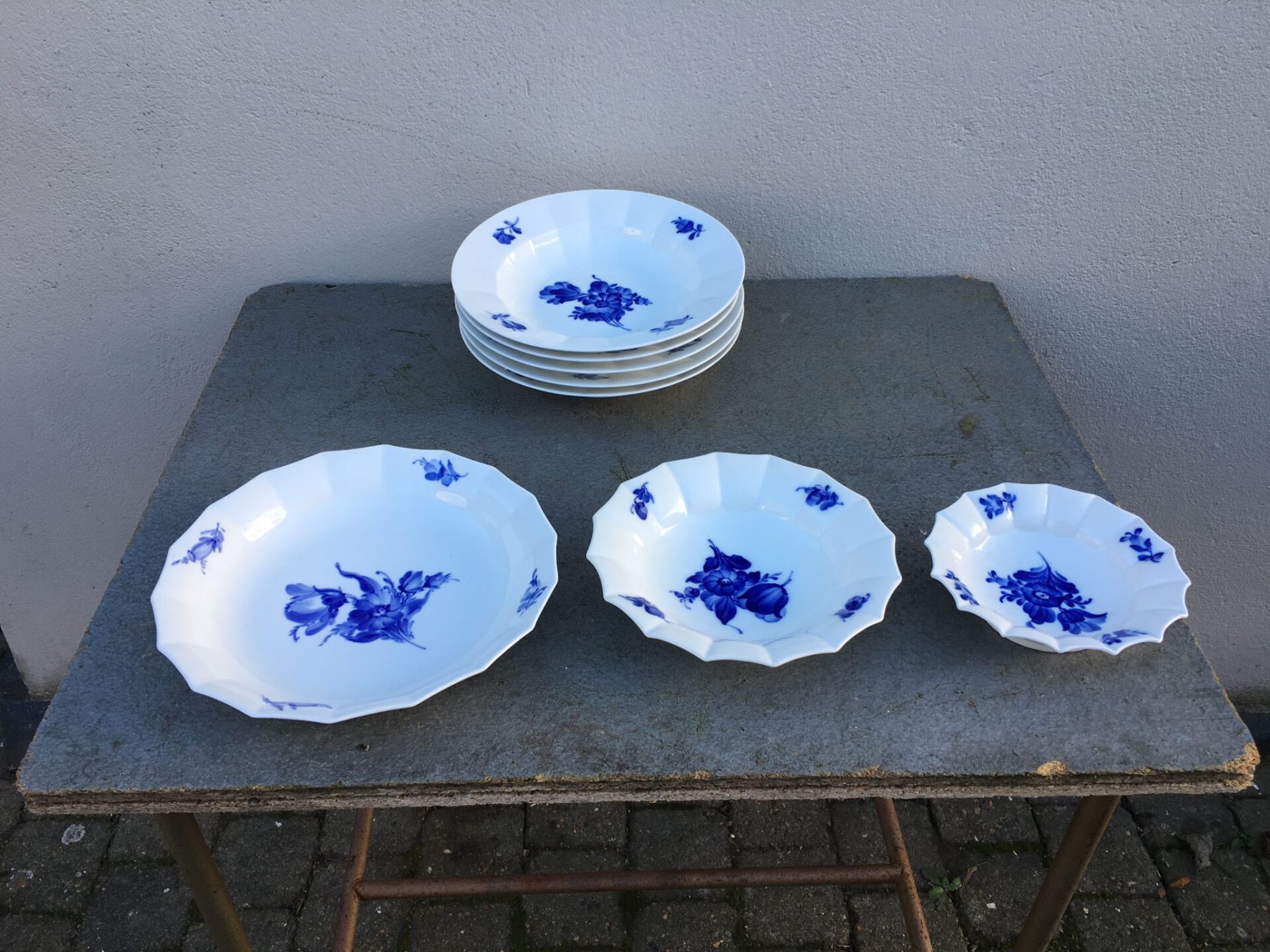 Blå Blomst kantet, Kongelig porcelæn, 1. sortering