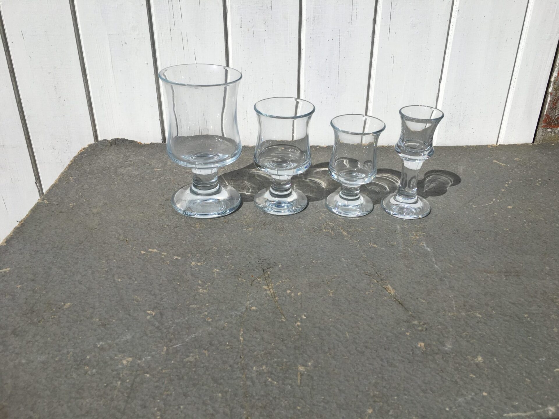 Holmegaard, Skibsglas, pr. stk 30 kr. Velholdte