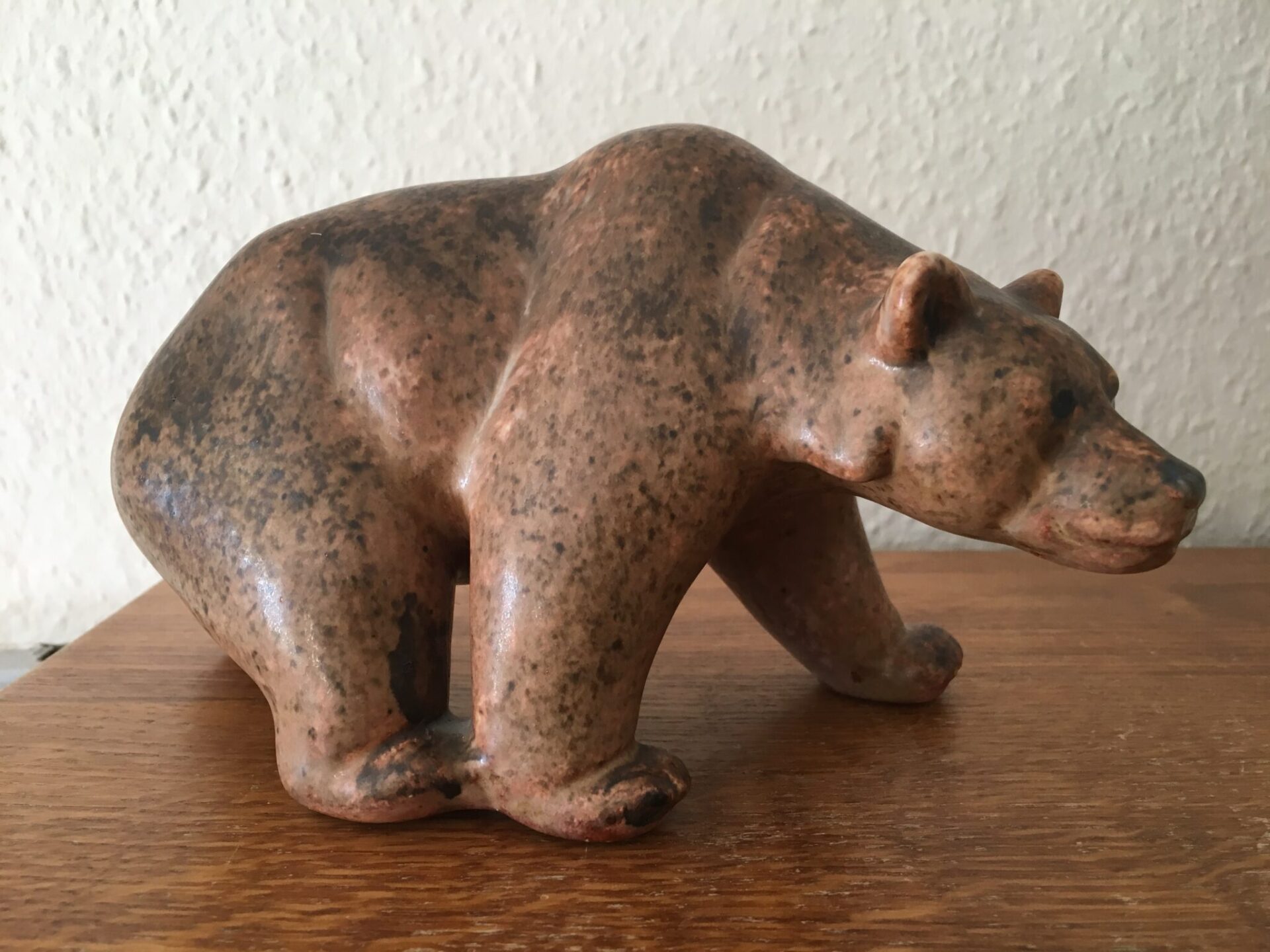 Michael Andersen, Bjørnefigur, l=22 cm, h= 13 cm, pris 600 kr