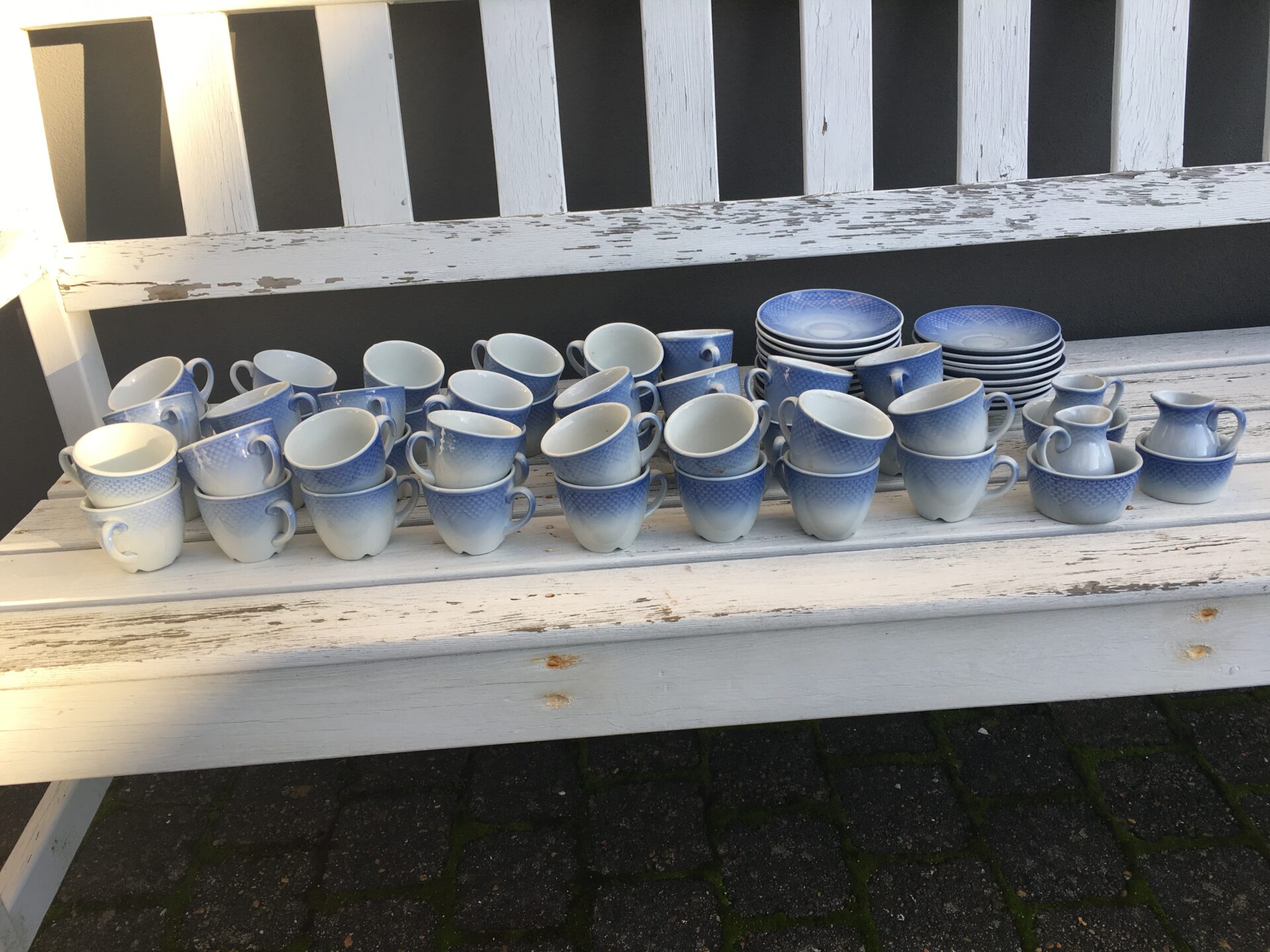 B&G Blå tone, kaffekop med underkop (nr. 744), pris pr. sæt 30 kr