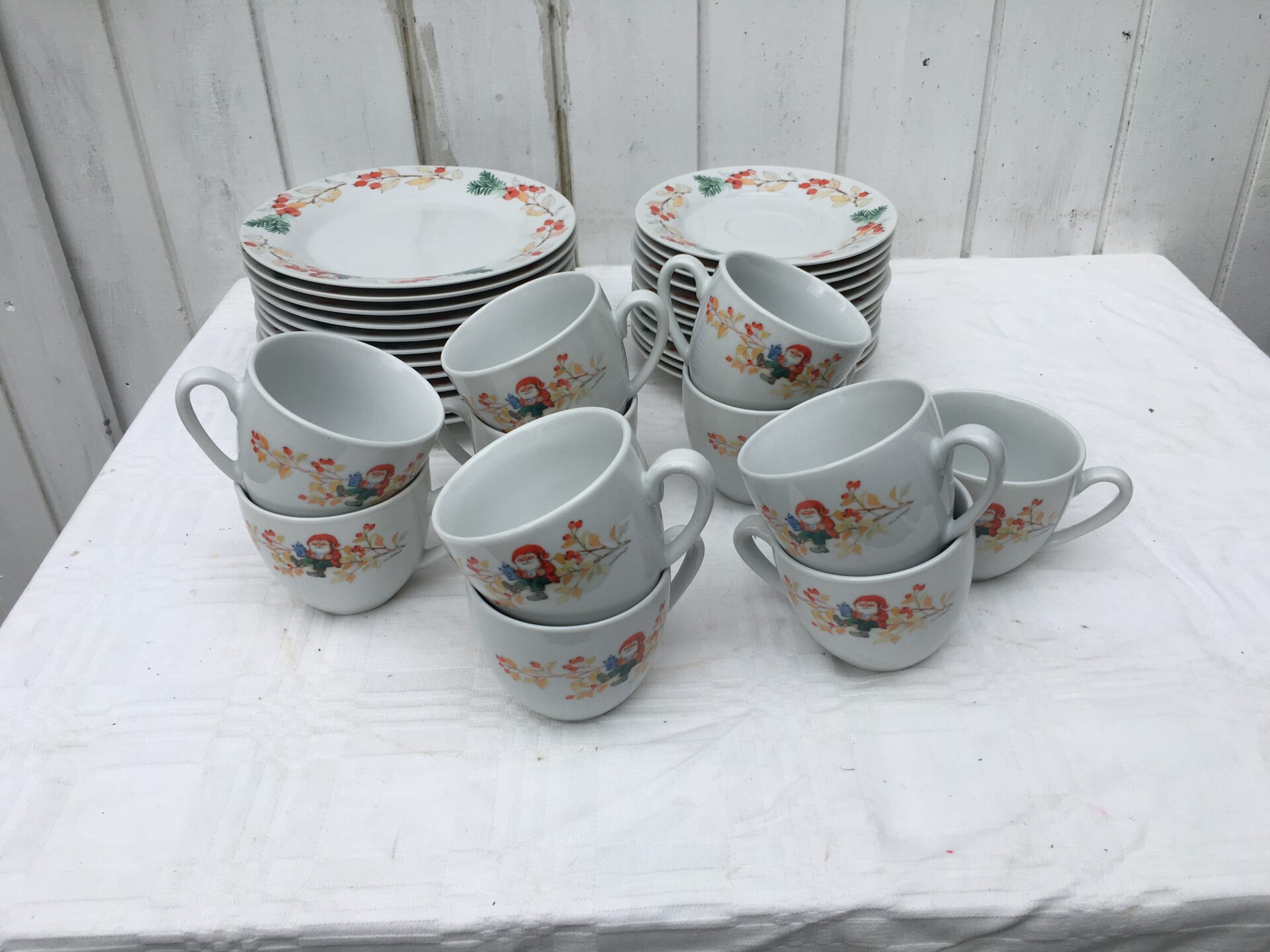 Mads Stage, Julestel. Kop+underkop+ sidetallerken i alt 75 kr