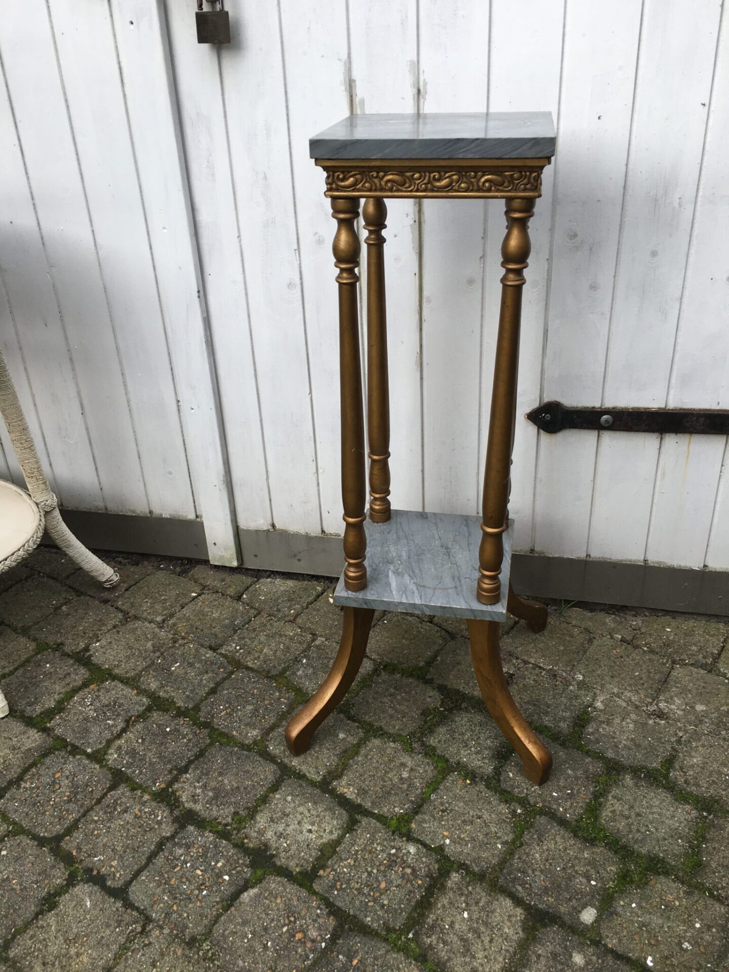 antik Blomstersøjle, h= 90 cm, pris 400 kr