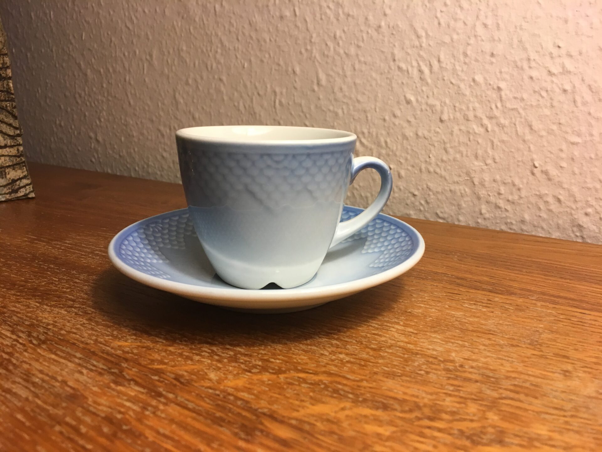 Blå tone, hotelporcelæn,kaffekopper nr 744, pris pr. sæt 40 kr (ca 40 sæt på lager)