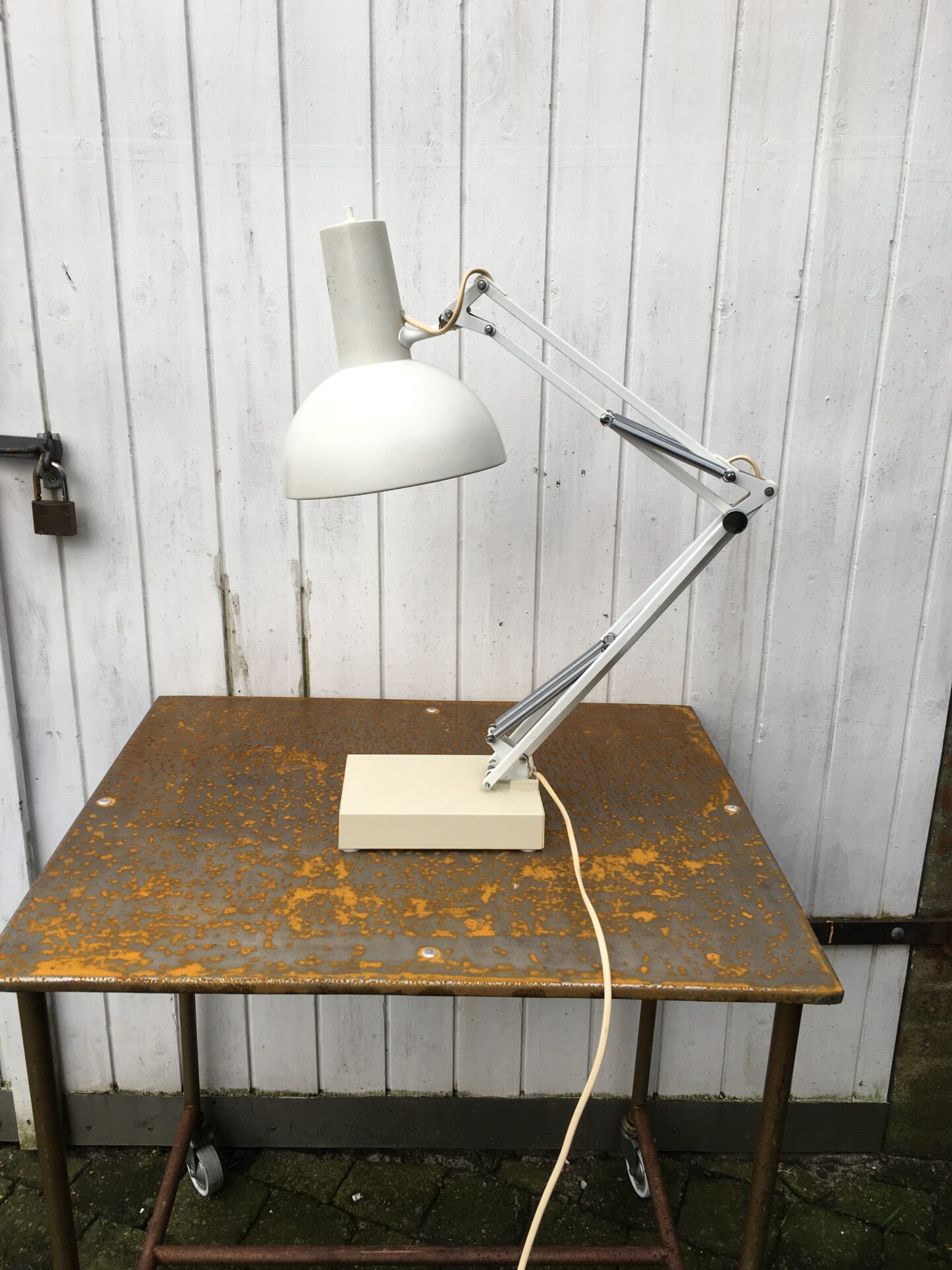 Louis Poulsen, arkitektlampe, pris 400 kr