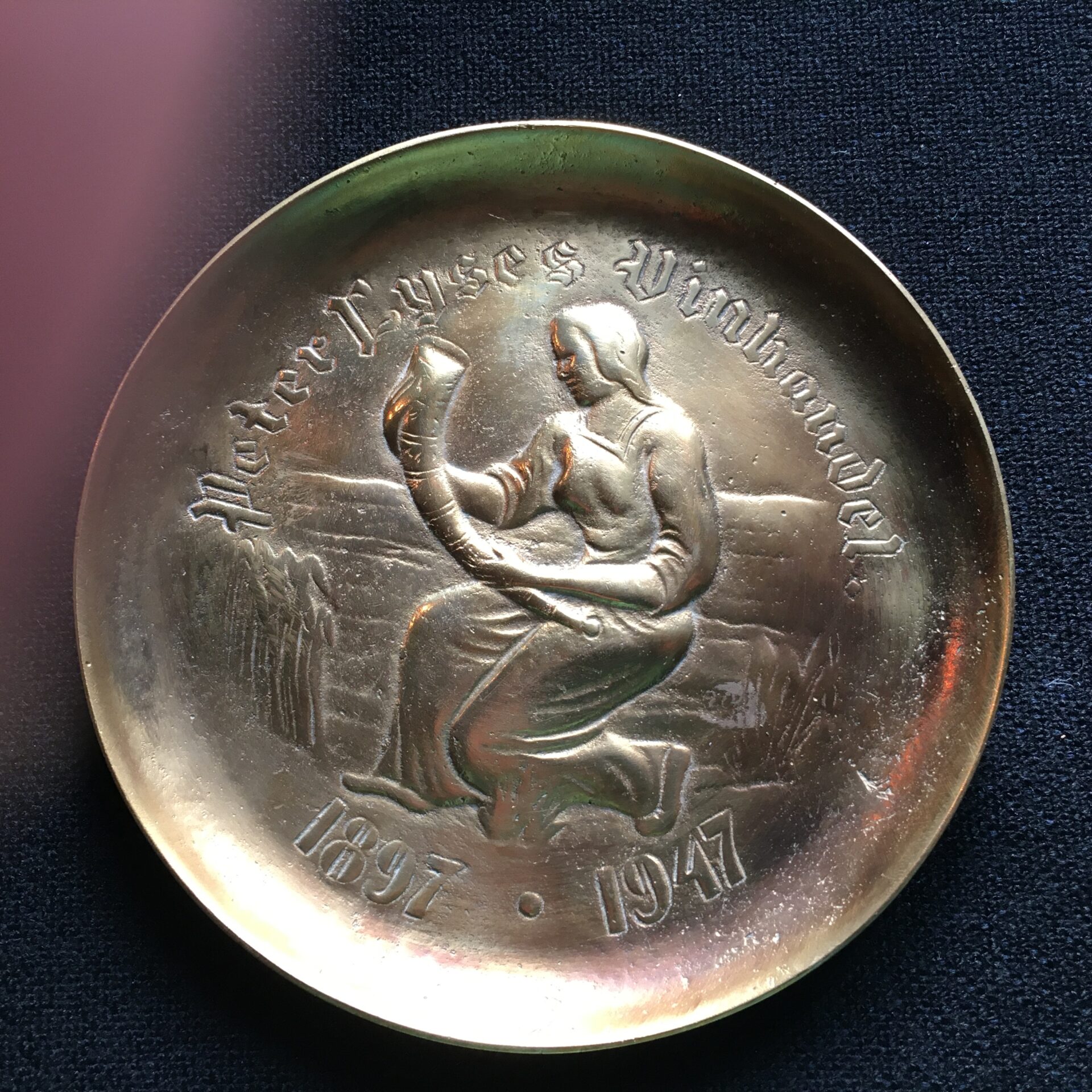 Kraftig bronze platte, d= 16,5 cm