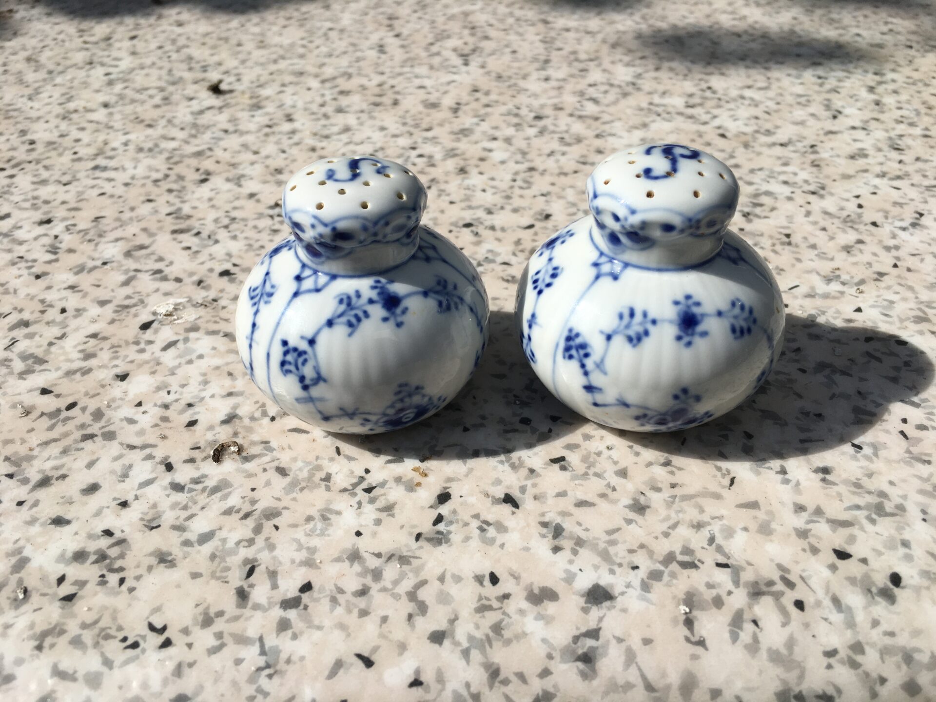 Musselmalet, halvblonde, nr,711/712, fejlfri, samlet pris 700 kr