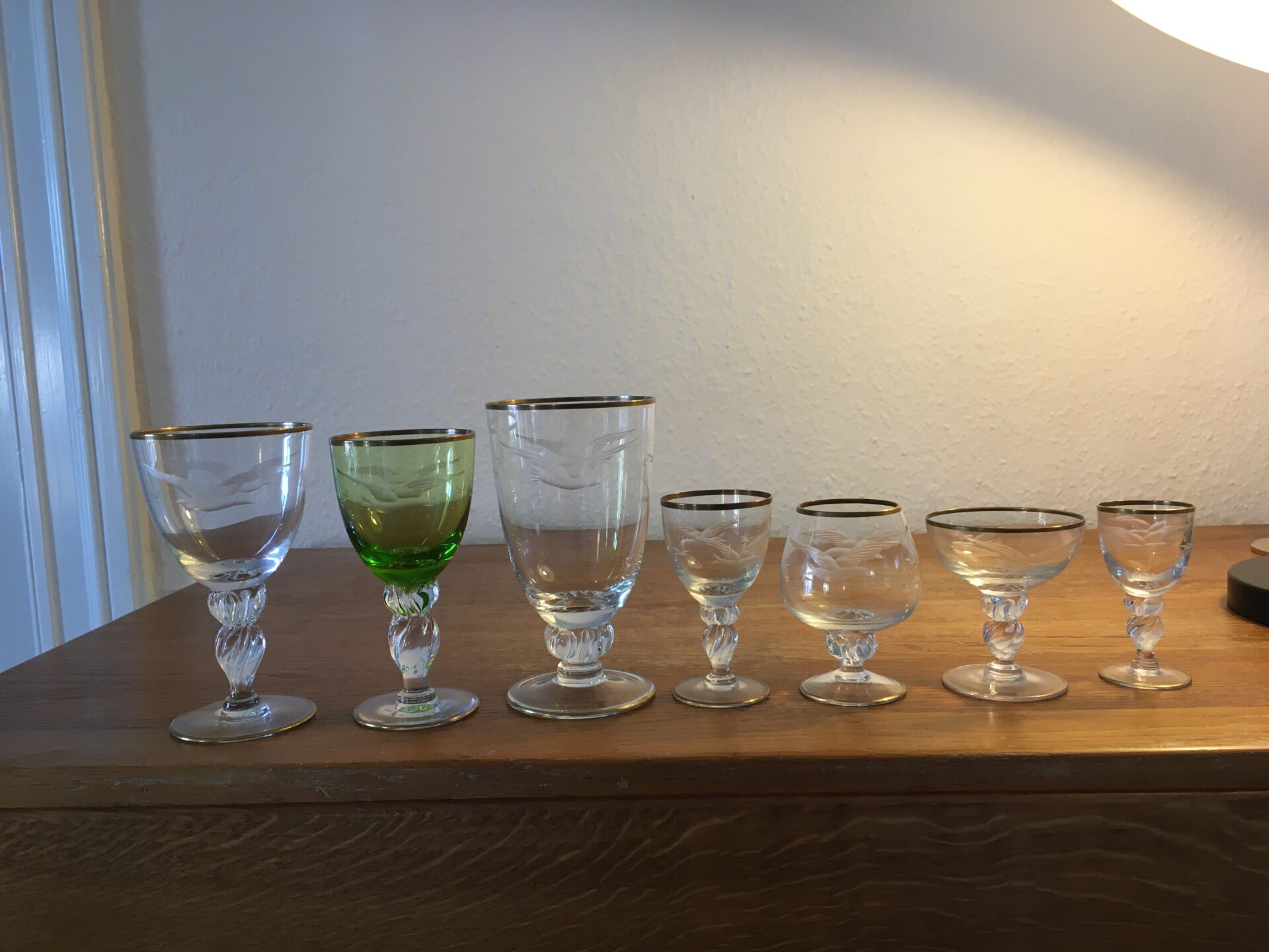 Lyngby, Måge glasservice til 6 personer (42 glas i alt), velholdt og fejlfri. Samlet pris 2000kr