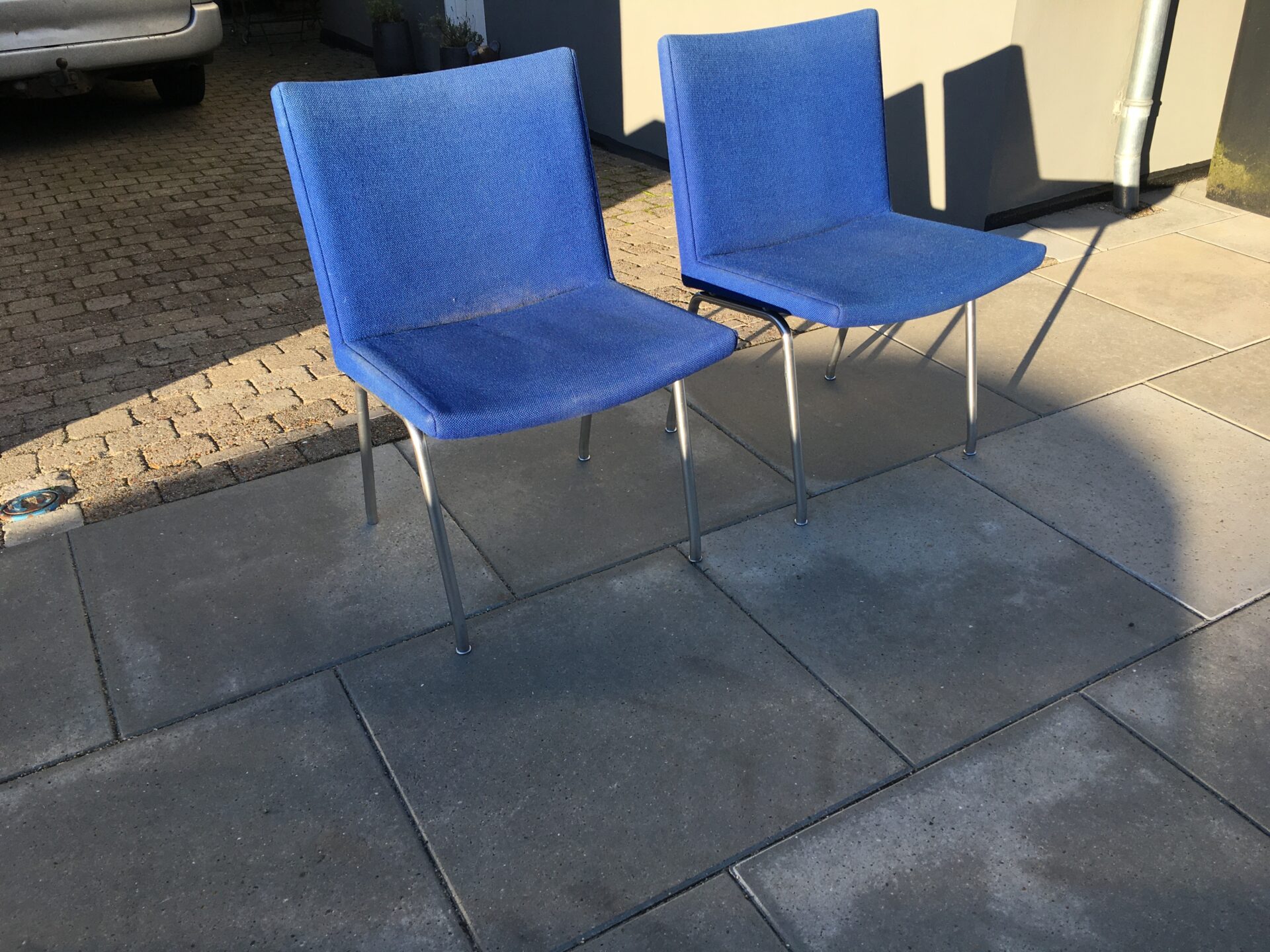 Wegner, lufthavnsstole betrukket med blå Hallingdal, pris pr stk. 1000kr