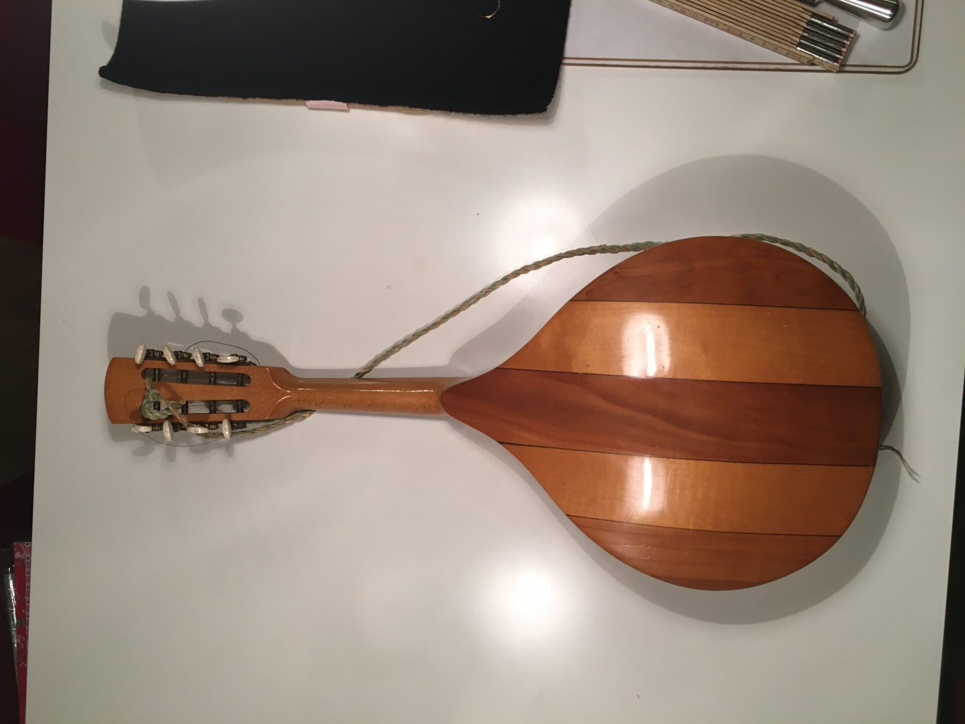 gammel mandolin, 500kr