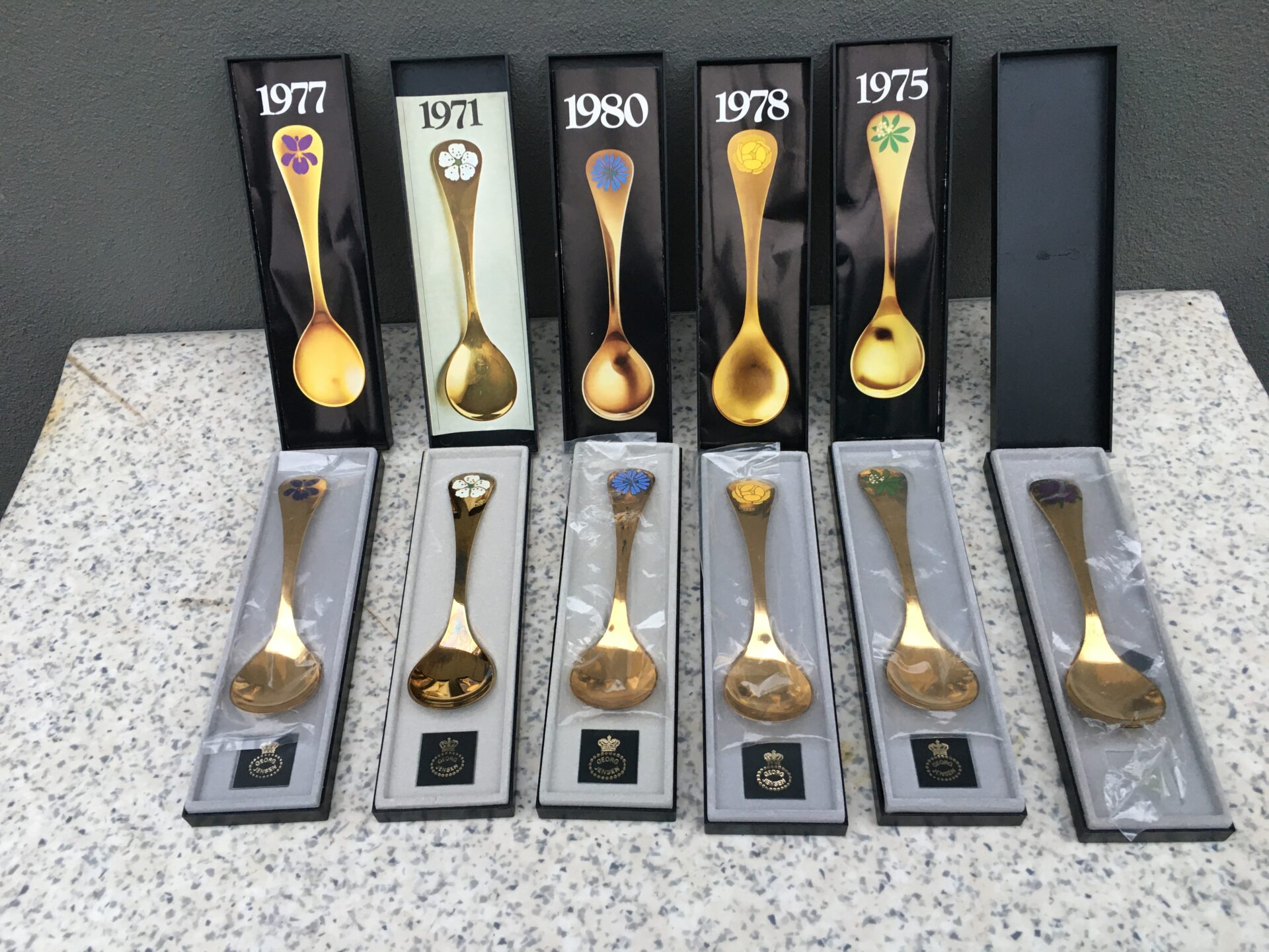 Georg Jensen årsskeer i original emballage, pris pr. stk 250 kr