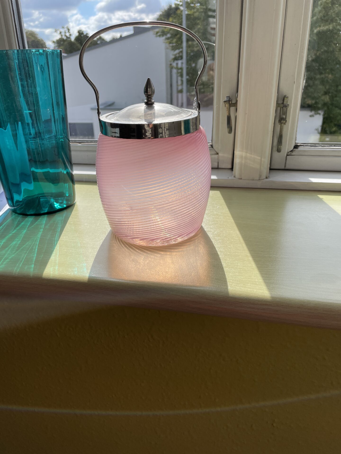 Fyens Glasværk, Bisquit dåse, model 2147, pink, rillet glas, sjælden, pris 800kr