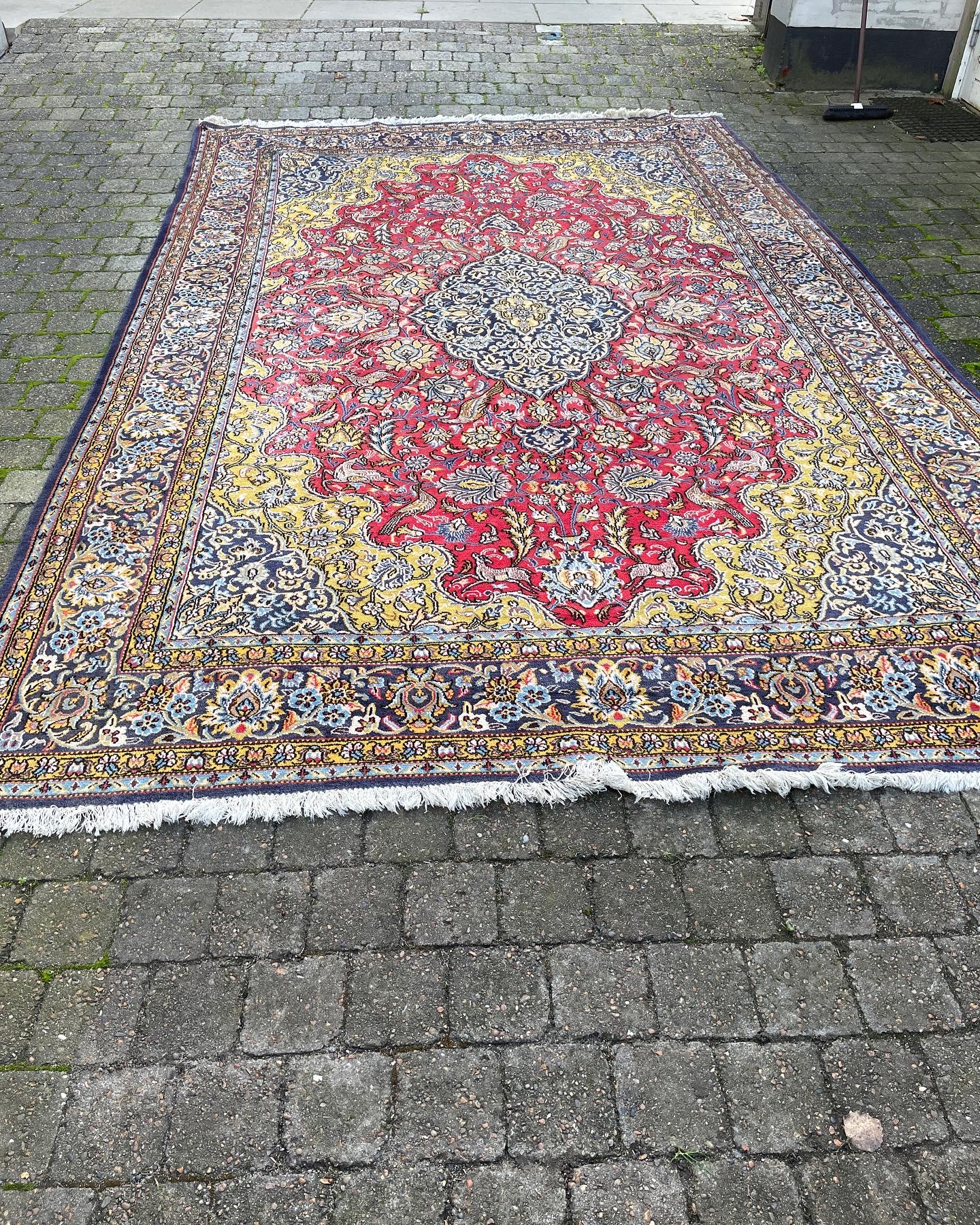 Stort ægte tæppe, Iran, 2,26 x 3,50 m, meget velholdt, pris 2800kr